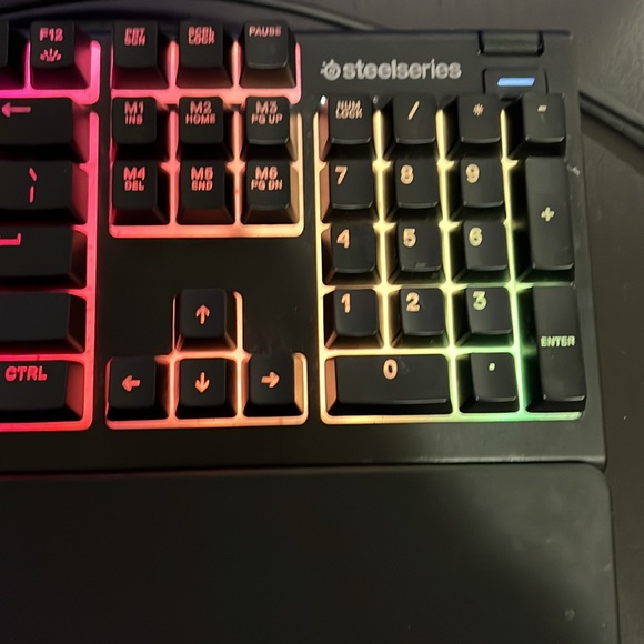 SteelSeries Apex 3 RGB gaming keyboard - Picture 4 of 7